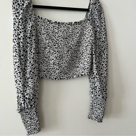 Aritzia Little Moon Gimlet Smocked Floral Blouse - Picture 3 of 7